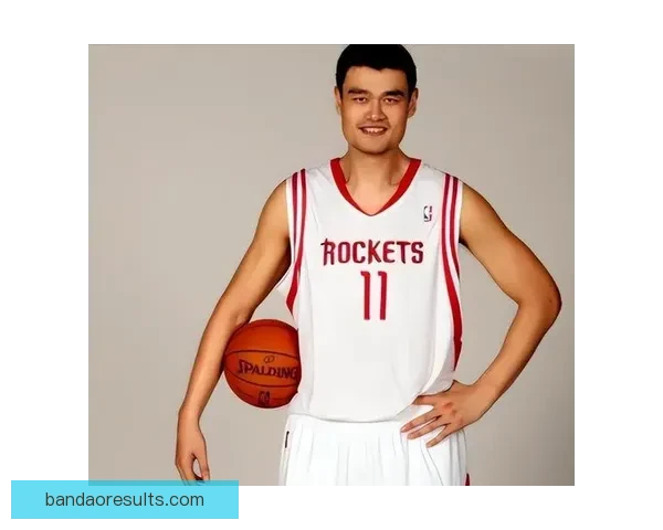 他在NBA的影响力堪比姚明 被誉为中国篮球的名片和全球代言人 他在NBA的影响力堪比姚明 被誉为中国篮球的名片和全球代言人